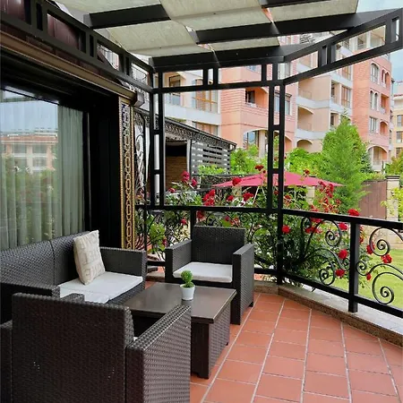 Family Paradise Szálloda *