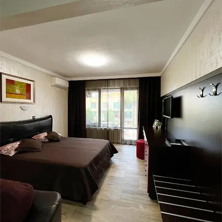 Family Paradise * Szent Konstantin és Elena