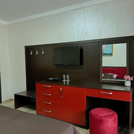 Family Paradise Szent Konstantin és Elena