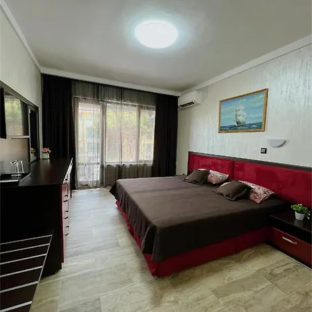 Family Paradise * Szent Konstantin és Elena