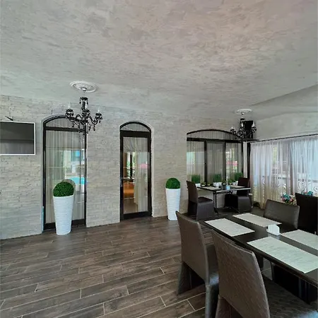 Family Paradise * Szent Konstantin és Elena