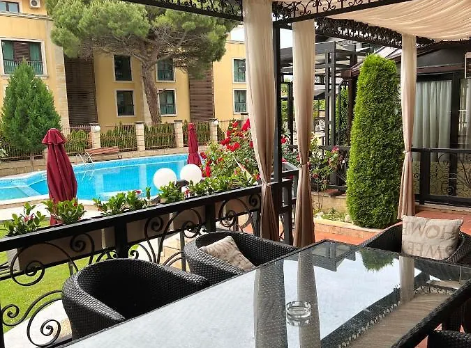 Family Paradise * Saints Constantine and Helena